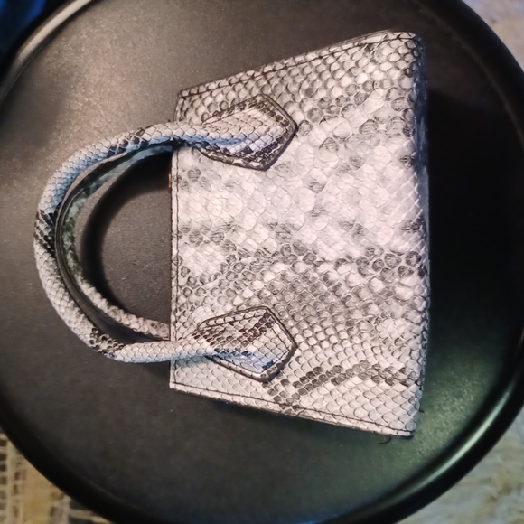 Mini Snakeskin Purse - Picture 6 of 8